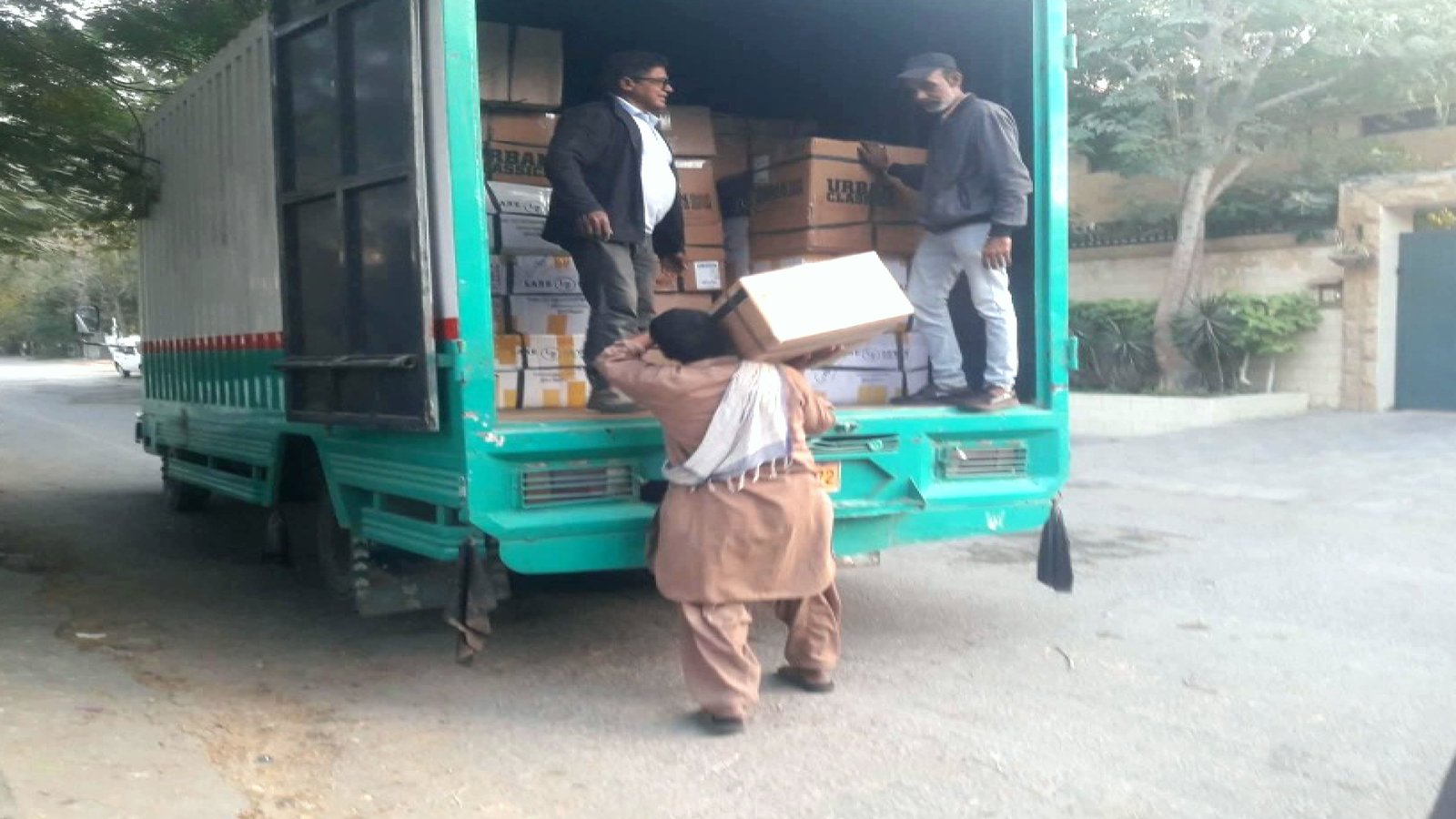 PAKLAND Packers and Movers truck in Karachi